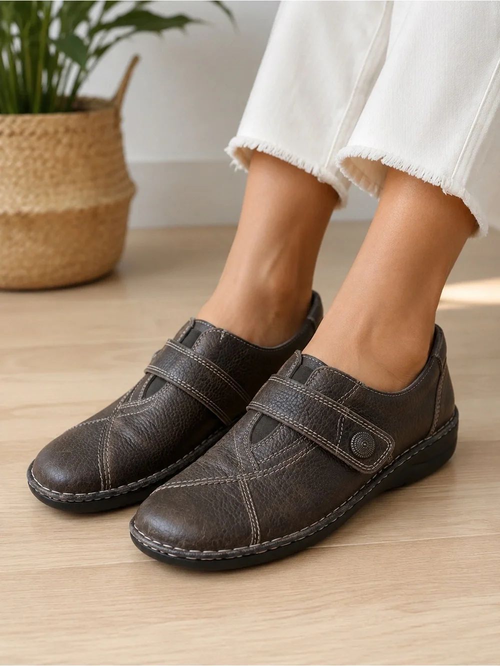 Earth Origins Women's Dark Brown Leather-Look Comfort Flats